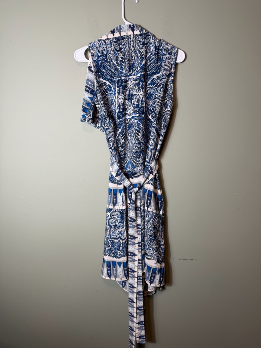 BCBG IDELLE BLUE SILK FAUX WRAP DRESS Small 100% Silk Retails $398 - Picture 6 of 6